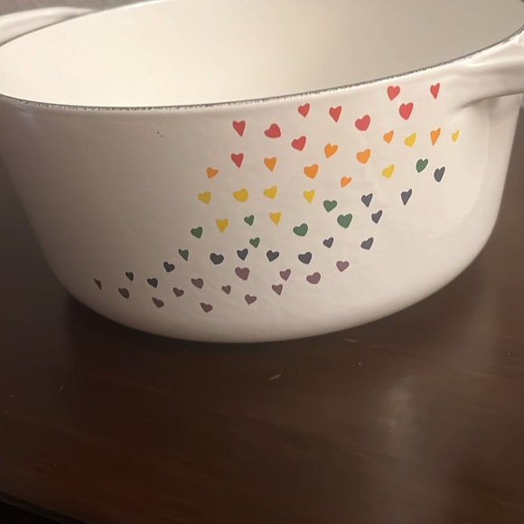 Le Creuset 4.5qt Pride Dutch Oven - Picture 6 of 8